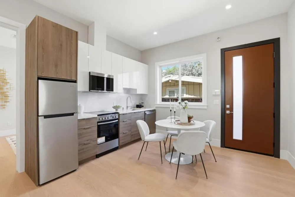 10536 S Tantau Avenue Cupertino, CA 95014