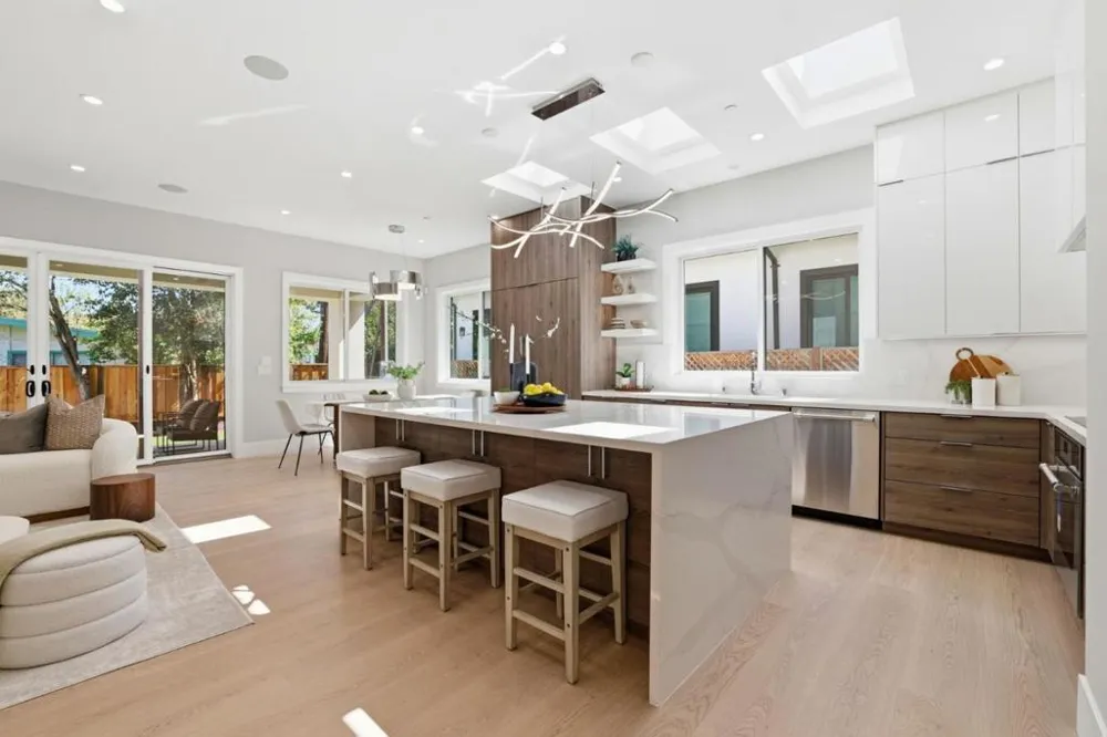 10536 S Tantau Avenue Cupertino, CA 95014