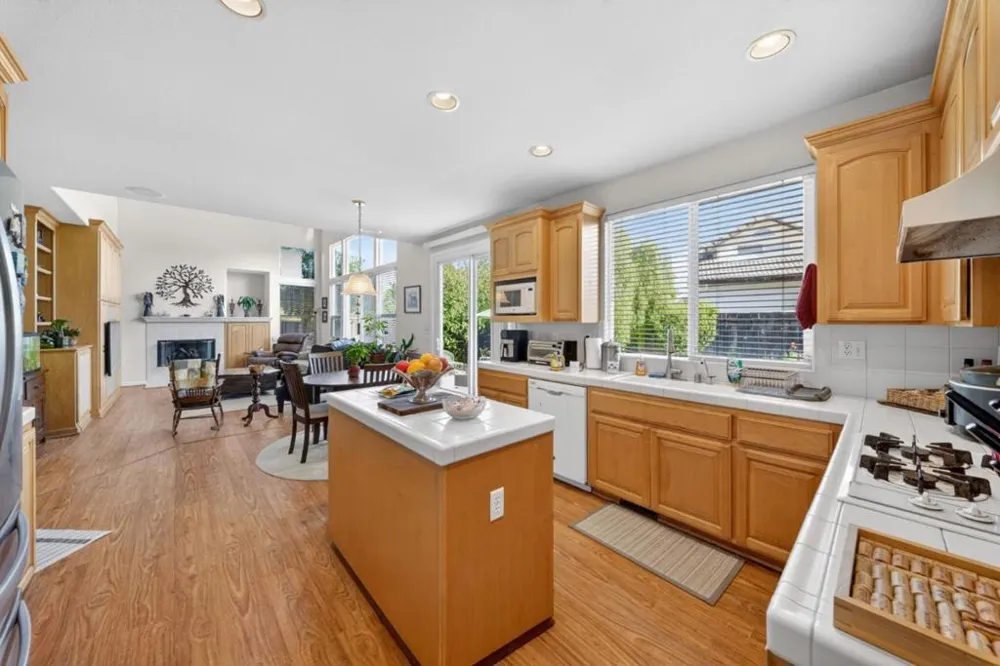 1405 Casablanca Circle Gilroy, CA 95020