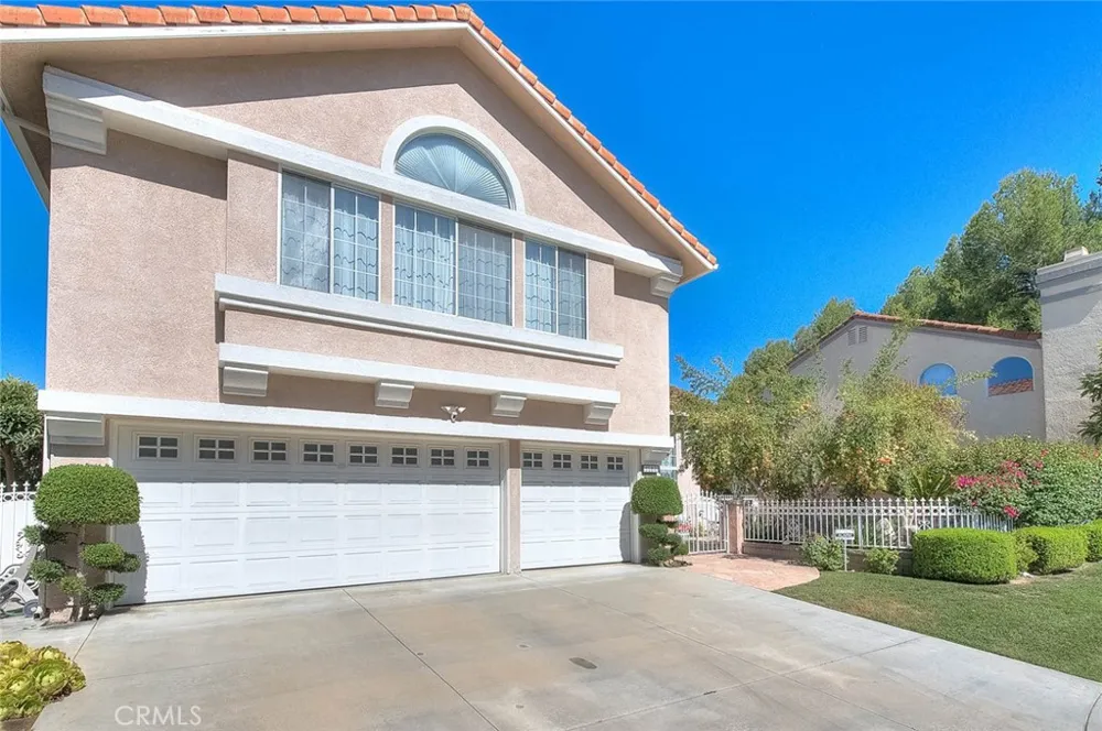 2386 Routh Drive Rowland Heights, CA 91748