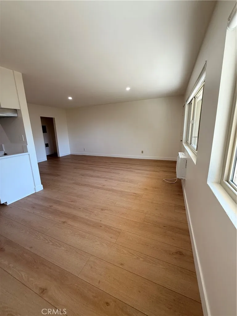 1651 golden gate ave #2 Los Angeles, CA 90026