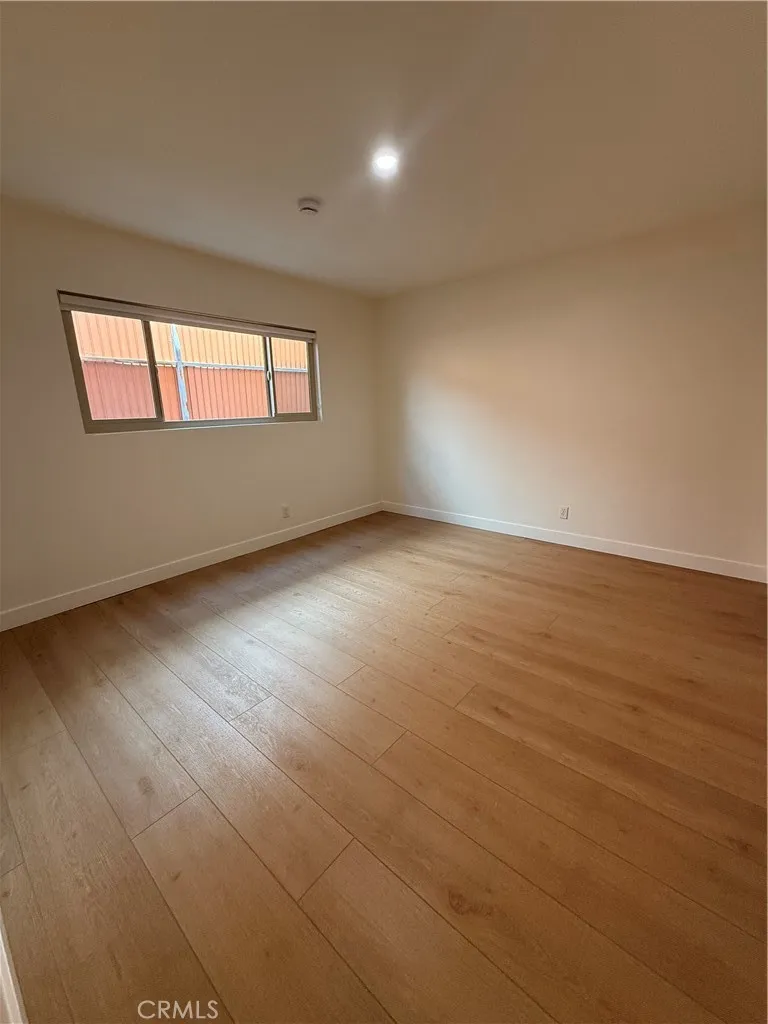 1651 golden gate ave #2 Los Angeles, CA 90026
