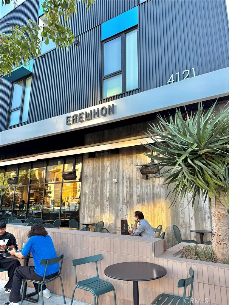 1651 golden gate ave #2 Los Angeles, CA 90026
