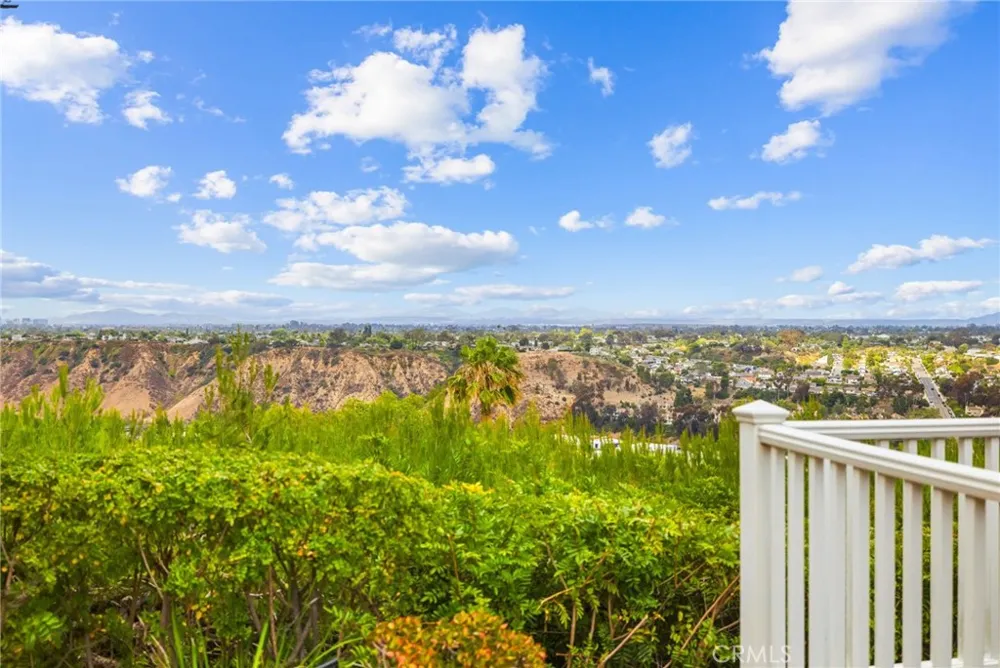 5762 Desert View Drive La Jolla, CA 92037