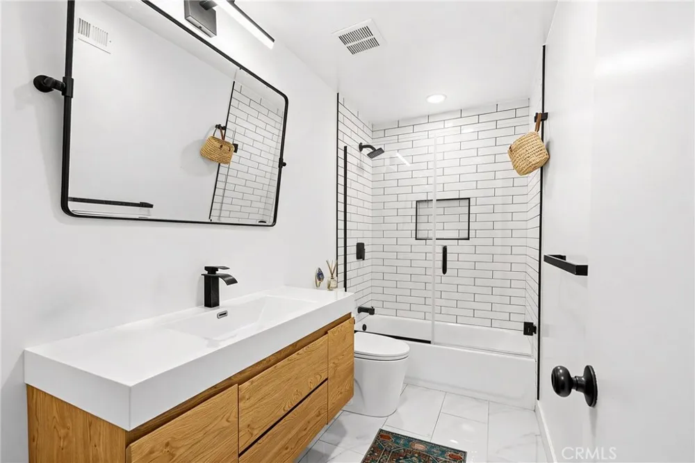 5762 Desert View Drive La Jolla, CA 92037