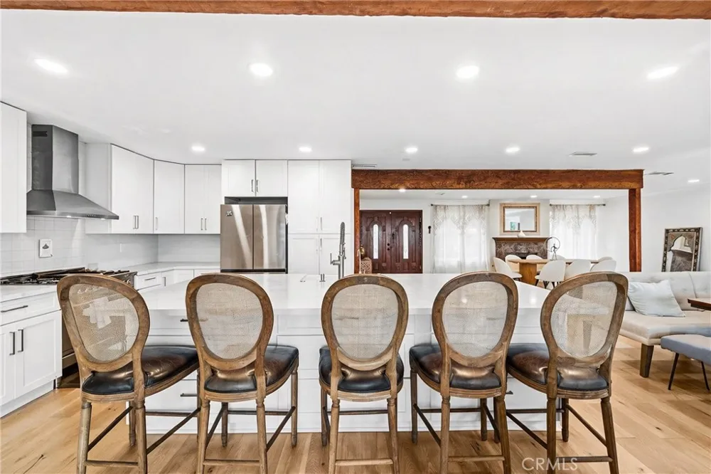 5762 Desert View Drive La Jolla, CA 92037