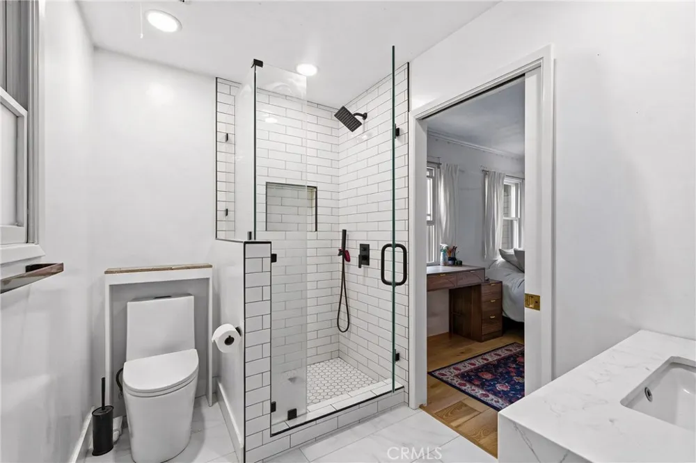 5762 Desert View Drive La Jolla, CA 92037