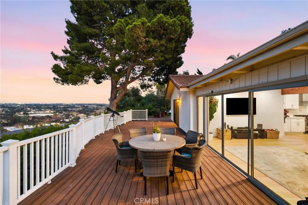 5762 Desert View Drive La Jolla, CA 92037