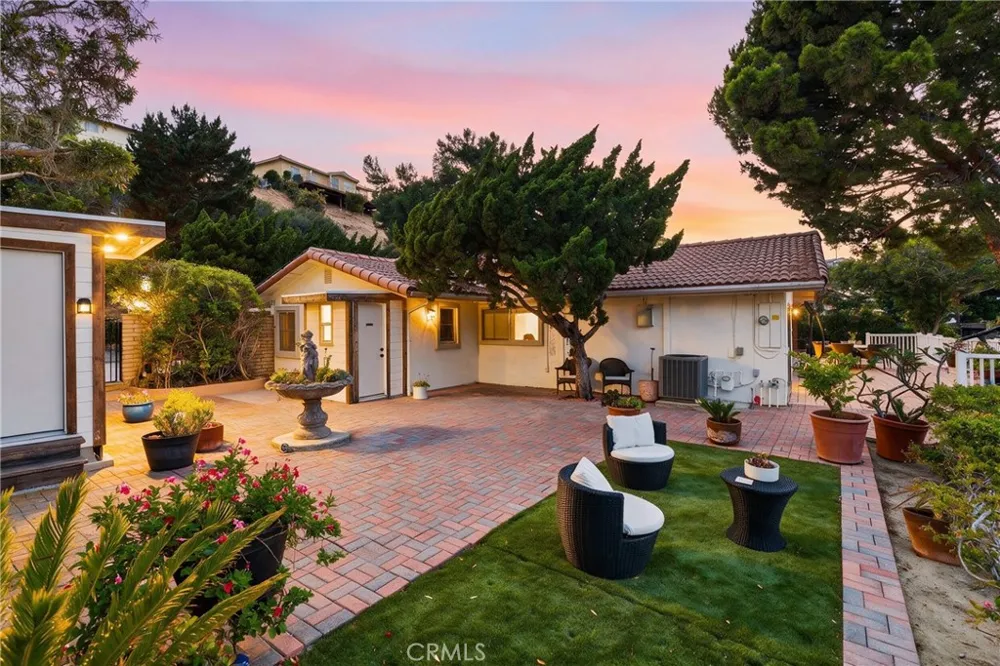 5762 Desert View Drive La Jolla, CA 92037