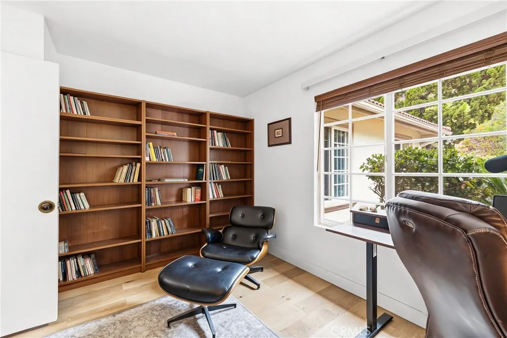 5762 Desert View Drive La Jolla, CA 92037