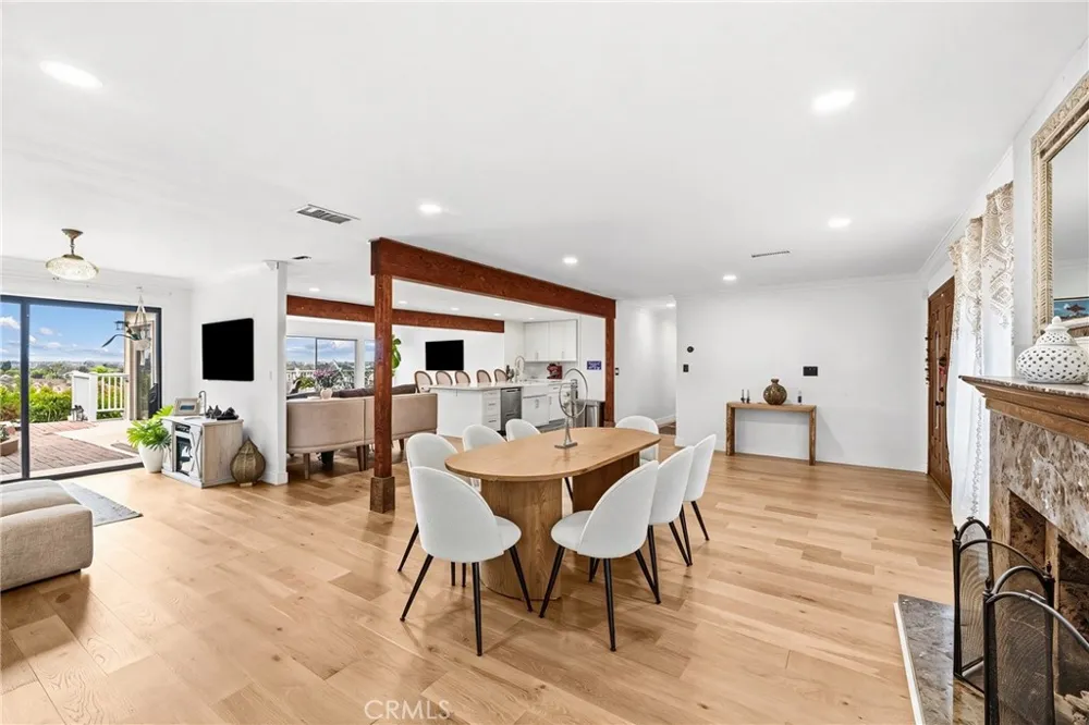 5762 Desert View Drive La Jolla, CA 92037