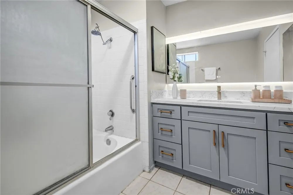 218 Avondale Avenue #D Monterey Park, CA 91754
