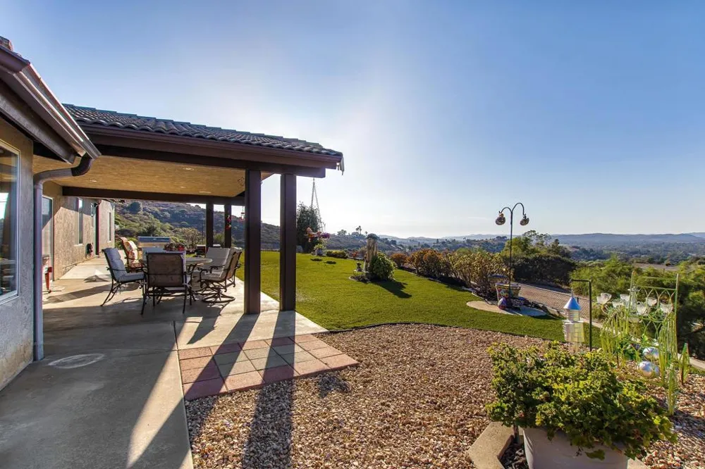 671 Philton Ramona, CA 92065