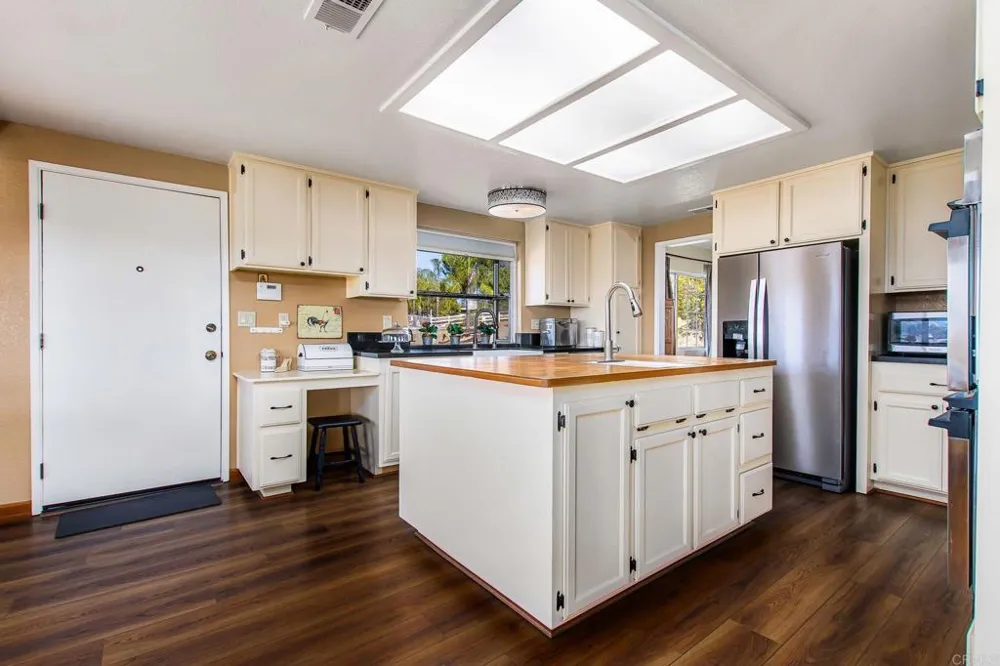 671 Philton Ramona, CA 92065