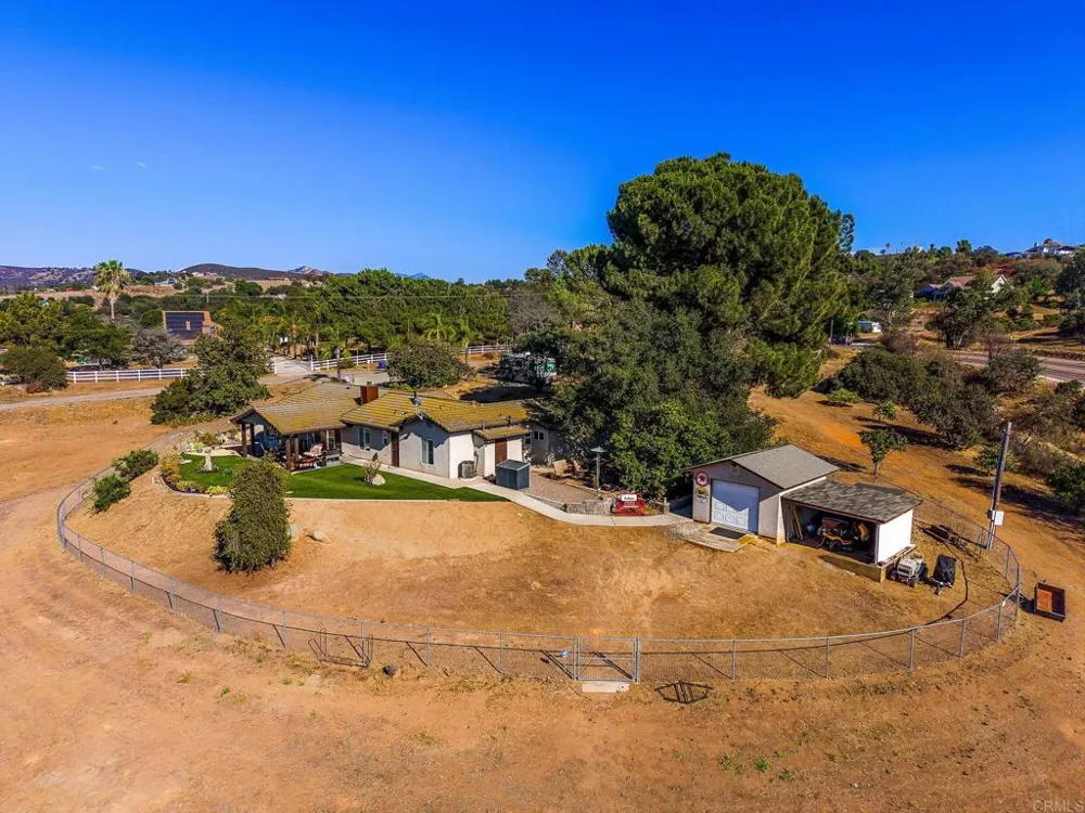 671 Philton Ramona, CA 92065