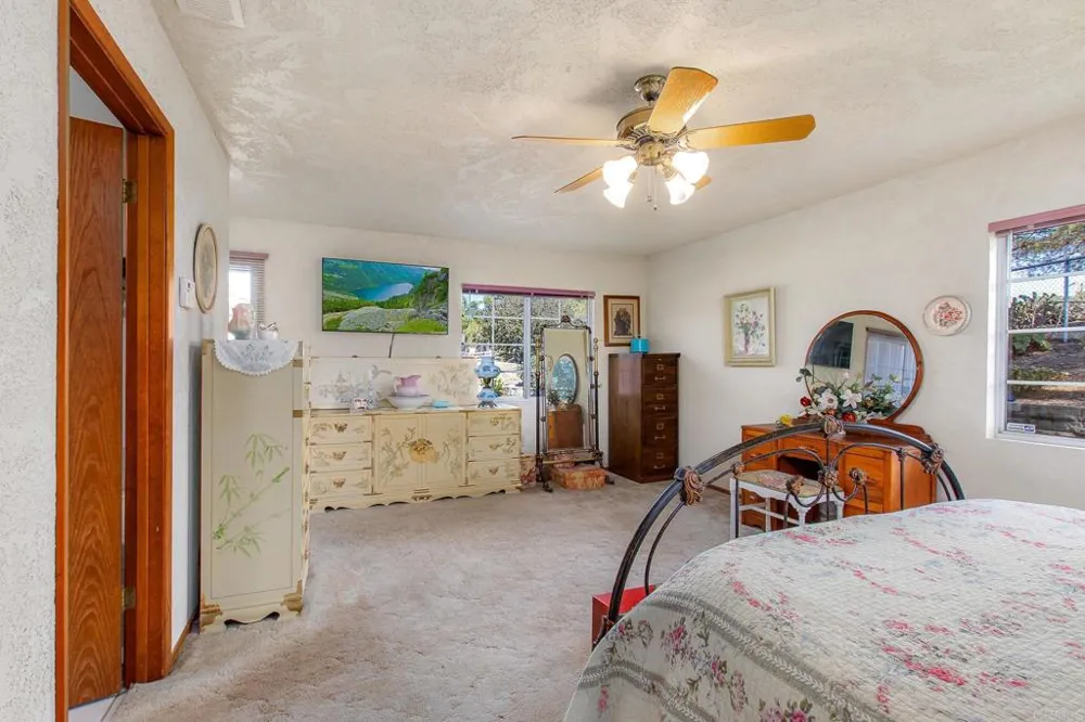 671 Philton Ramona, CA 92065