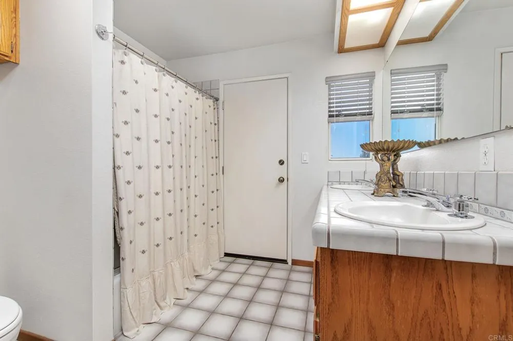 671 Philton Ramona, CA 92065