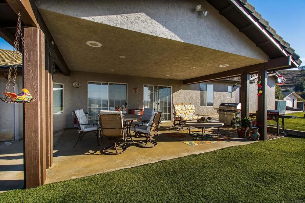 671 Philton Ramona, CA 92065