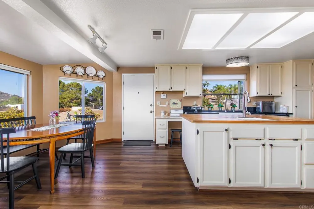 671 Philton Ramona, CA 92065