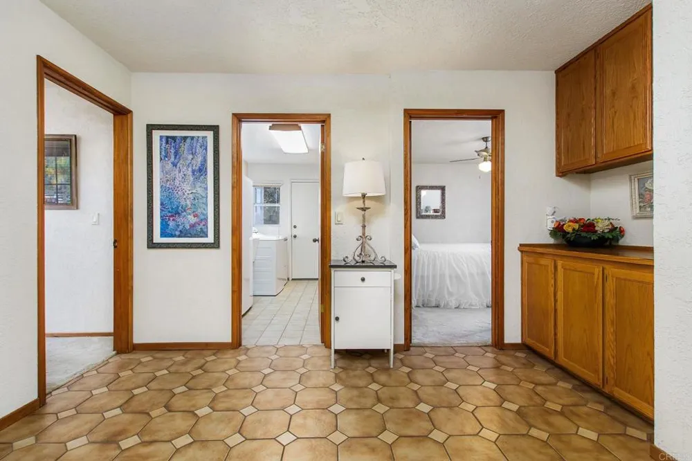 671 Philton Ramona, CA 92065
