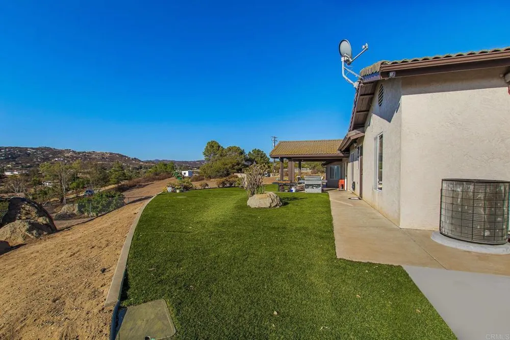 671 Philton Ramona, CA 92065