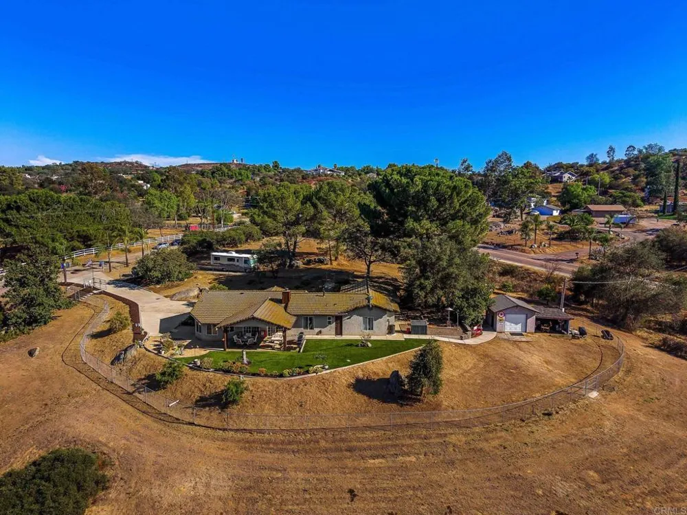 671 Philton Ramona, CA 92065