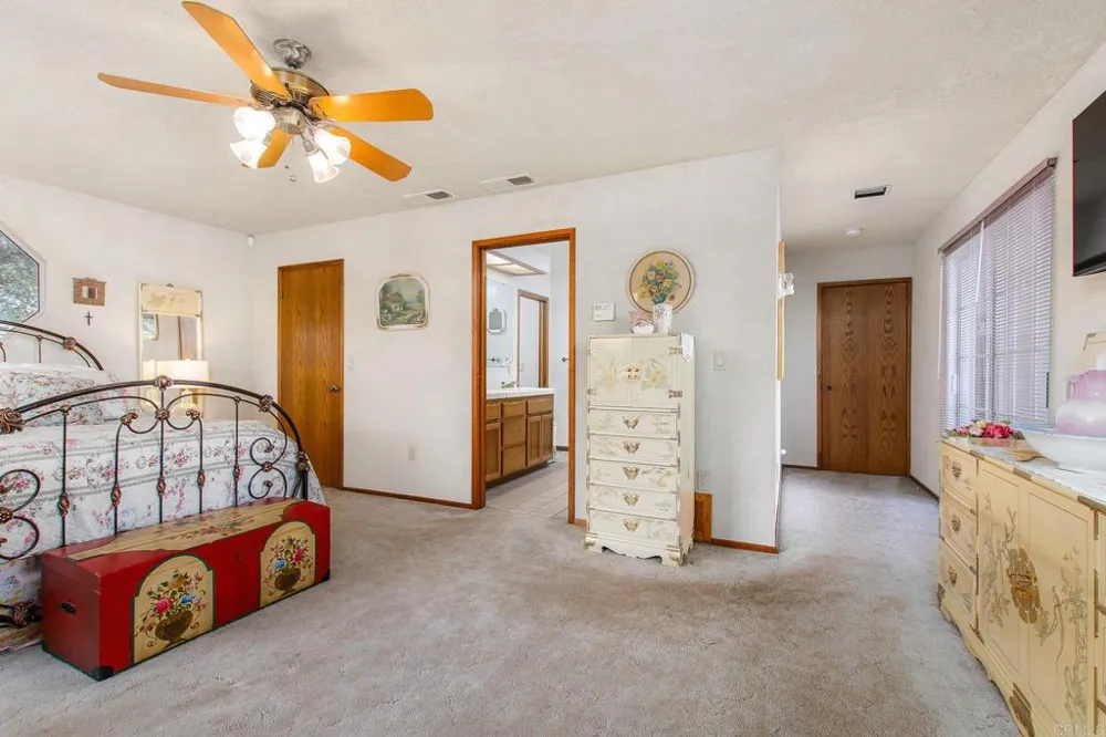 671 Philton Ramona, CA 92065
