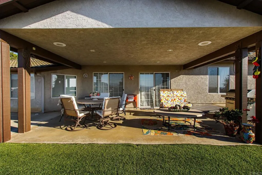 671 Philton Ramona, CA 92065