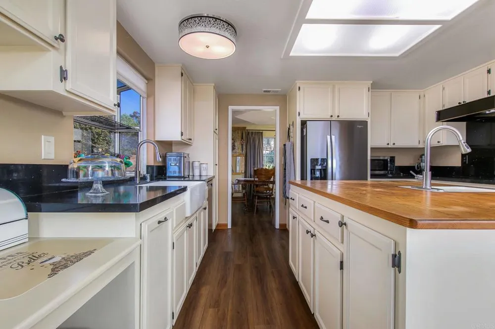 671 Philton Ramona, CA 92065