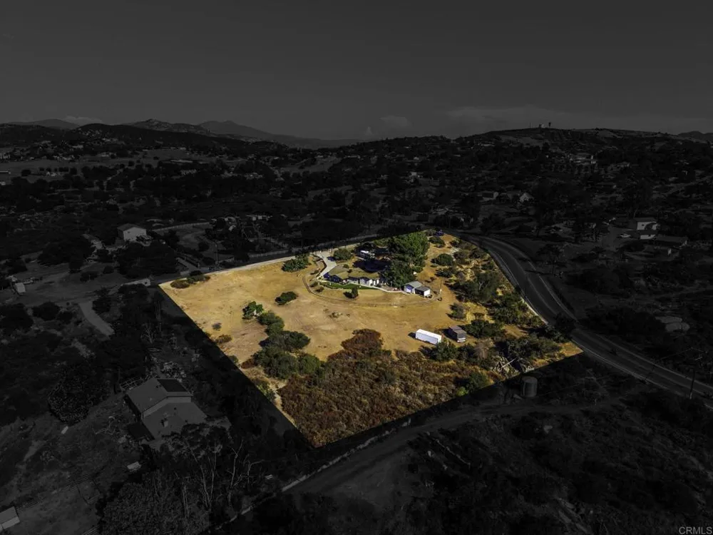671 Philton Ramona, CA 92065