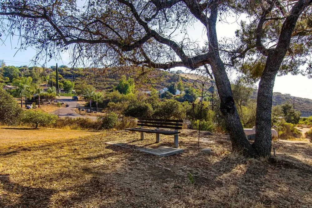 671 Philton Ramona, CA 92065
