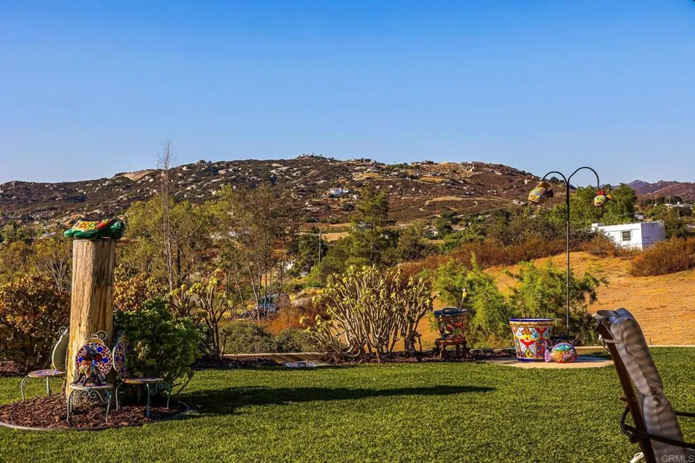 671 Philton Ramona, CA 92065