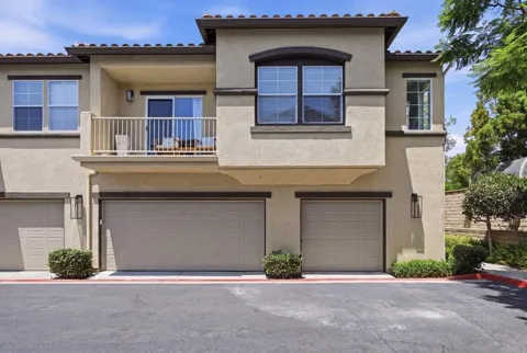 638 Sumner Way #1