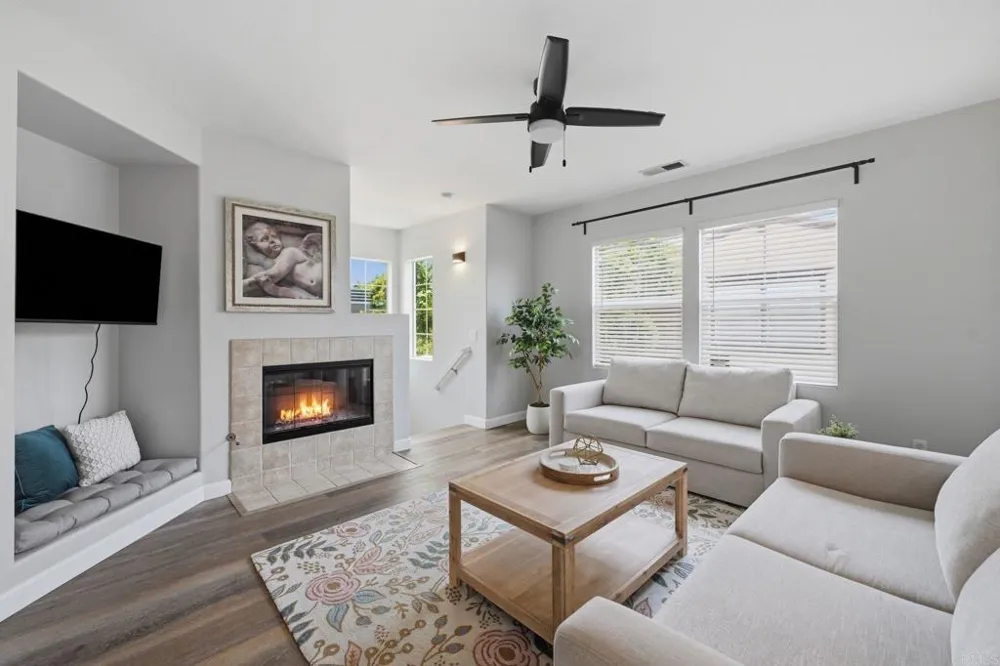 638 Sumner Way #1 Oceanside, CA 92058