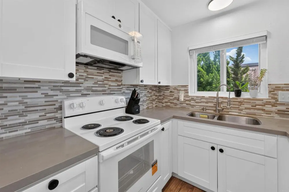 10466 Caminito Sulmona San Diego, CA 92129