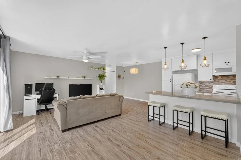 10466 Caminito Sulmona San Diego, CA 92129
