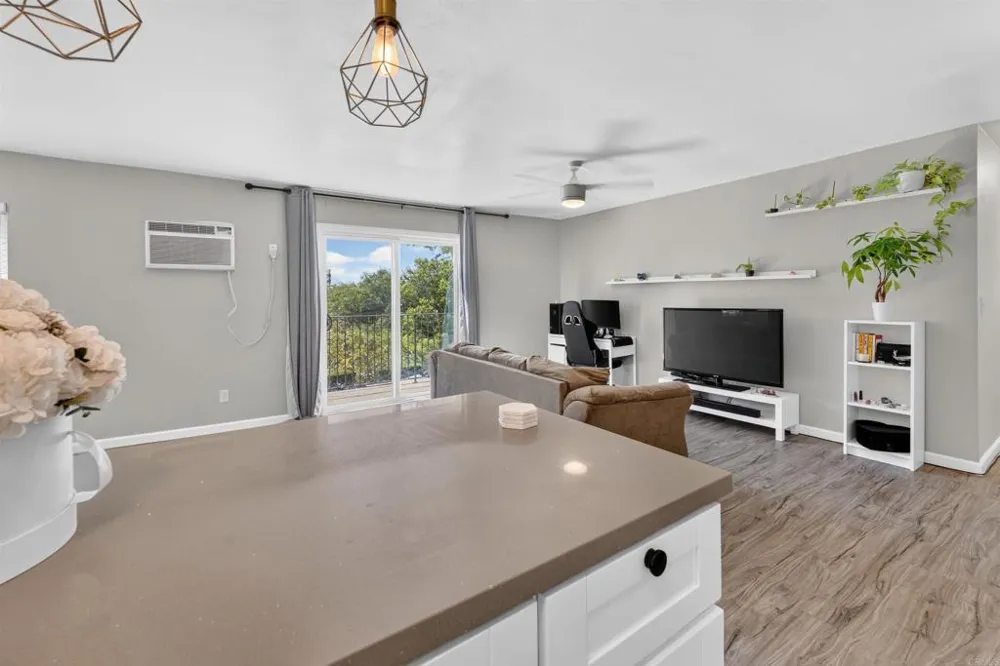 10466 Caminito Sulmona San Diego, CA 92129