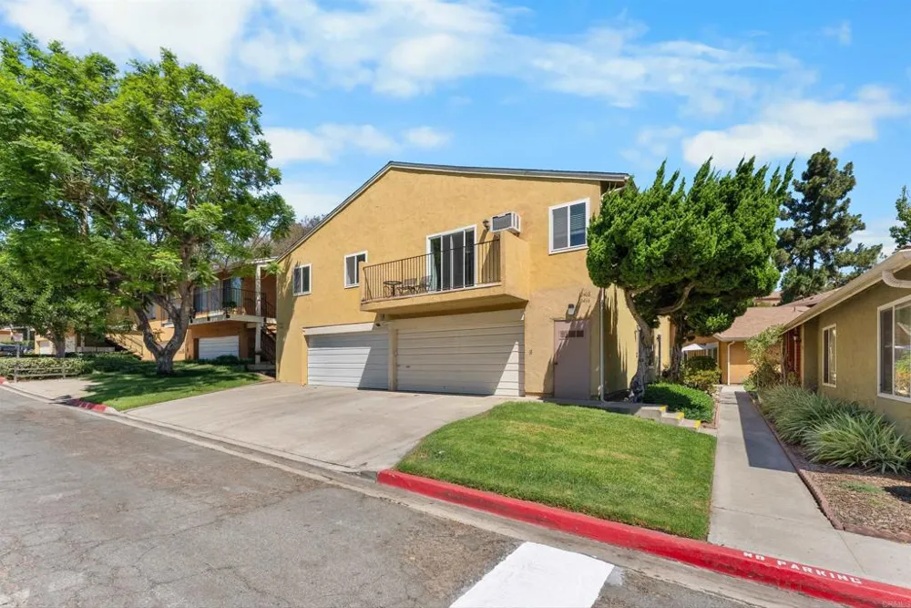 10466 Caminito Sulmona San Diego, CA 92129
