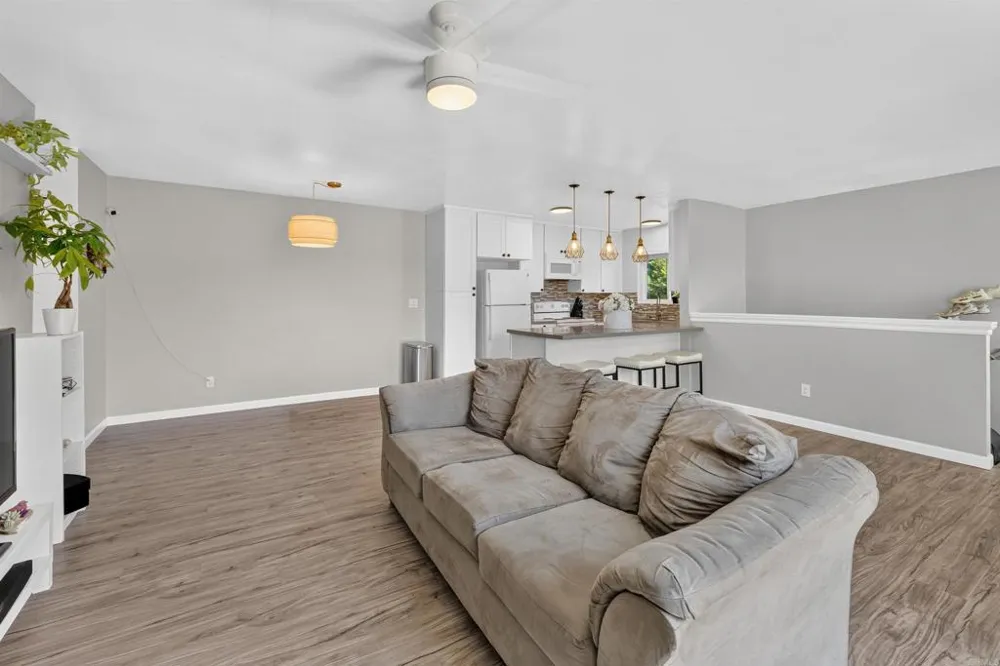 10466 Caminito Sulmona San Diego, CA 92129