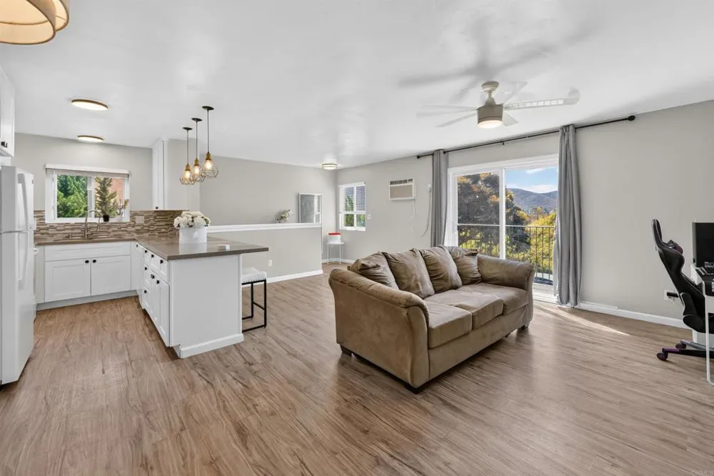 10466 Caminito Sulmona San Diego, CA 92129