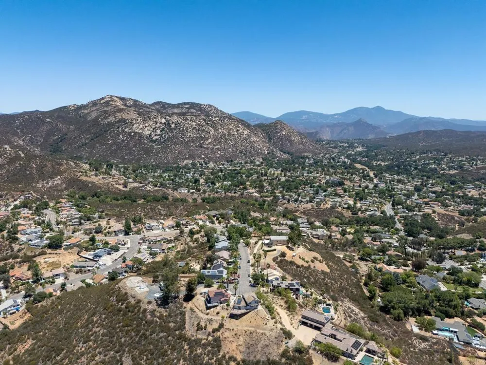 24501 Tesoro Way Ramona, CA 92065
