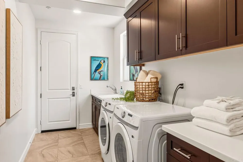 1904 Sheridan Road Encinitas, CA 92024