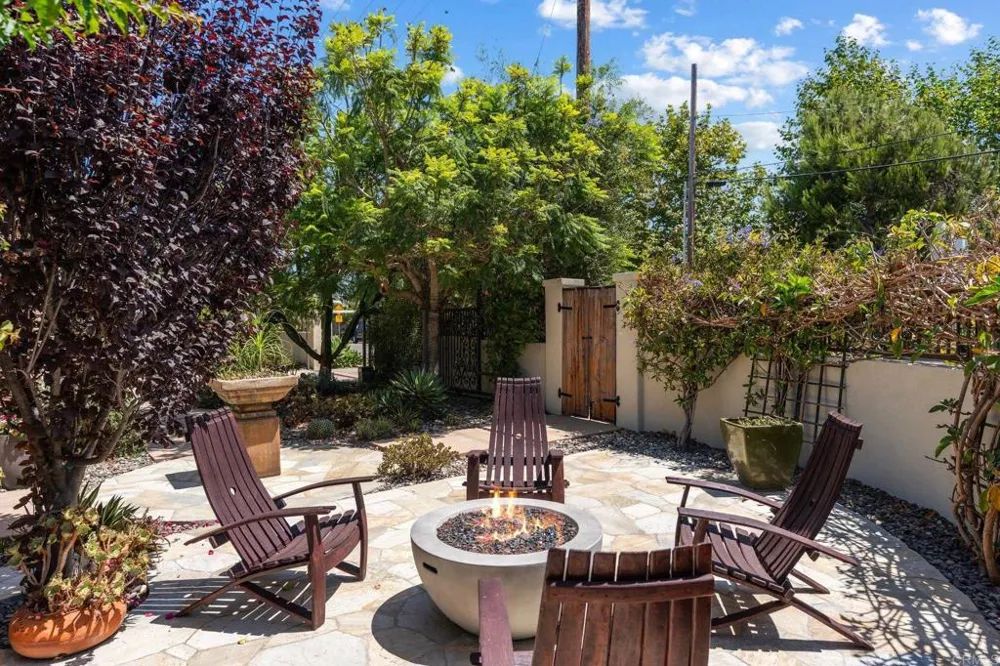 1904 Sheridan Road Encinitas, CA 92024