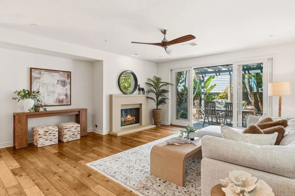 1904 Sheridan Road Encinitas, CA 92024