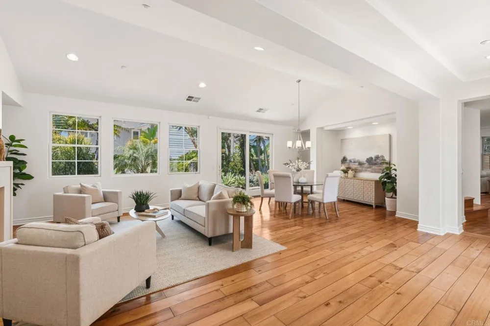 1904 Sheridan Road Encinitas, CA 92024