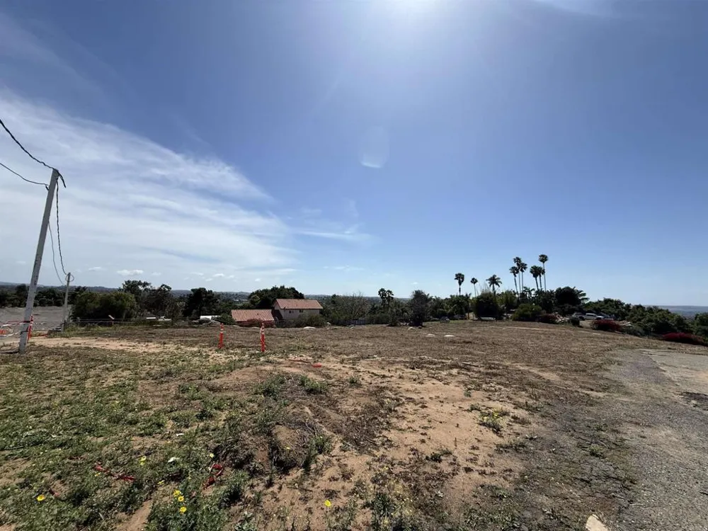 2279 Vista Grande Drive Vista, CA 92084