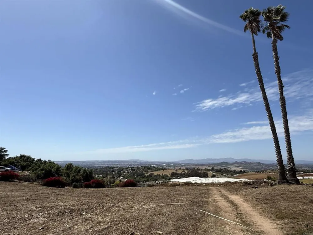2279 Vista Grande Drive Vista, CA 92084