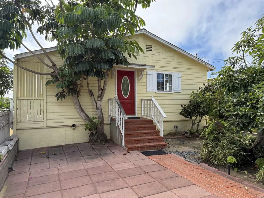 534 Ocean View Avenue Encinitas, CA 92024