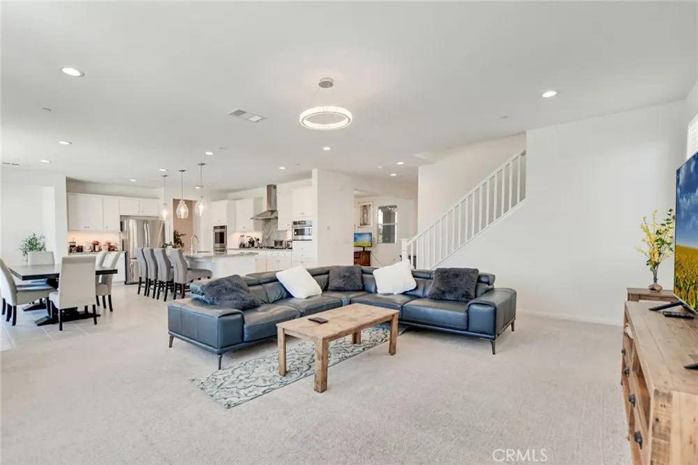12789 Mendocino Ridge Riverside, CA 92503