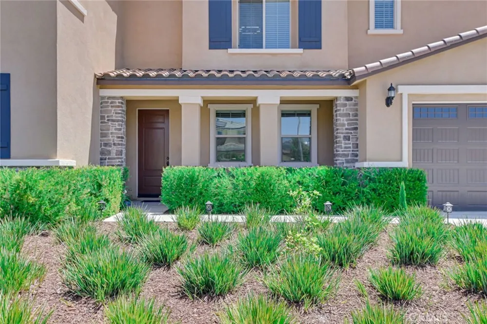 12789 Mendocino Ridge Riverside, CA 92503